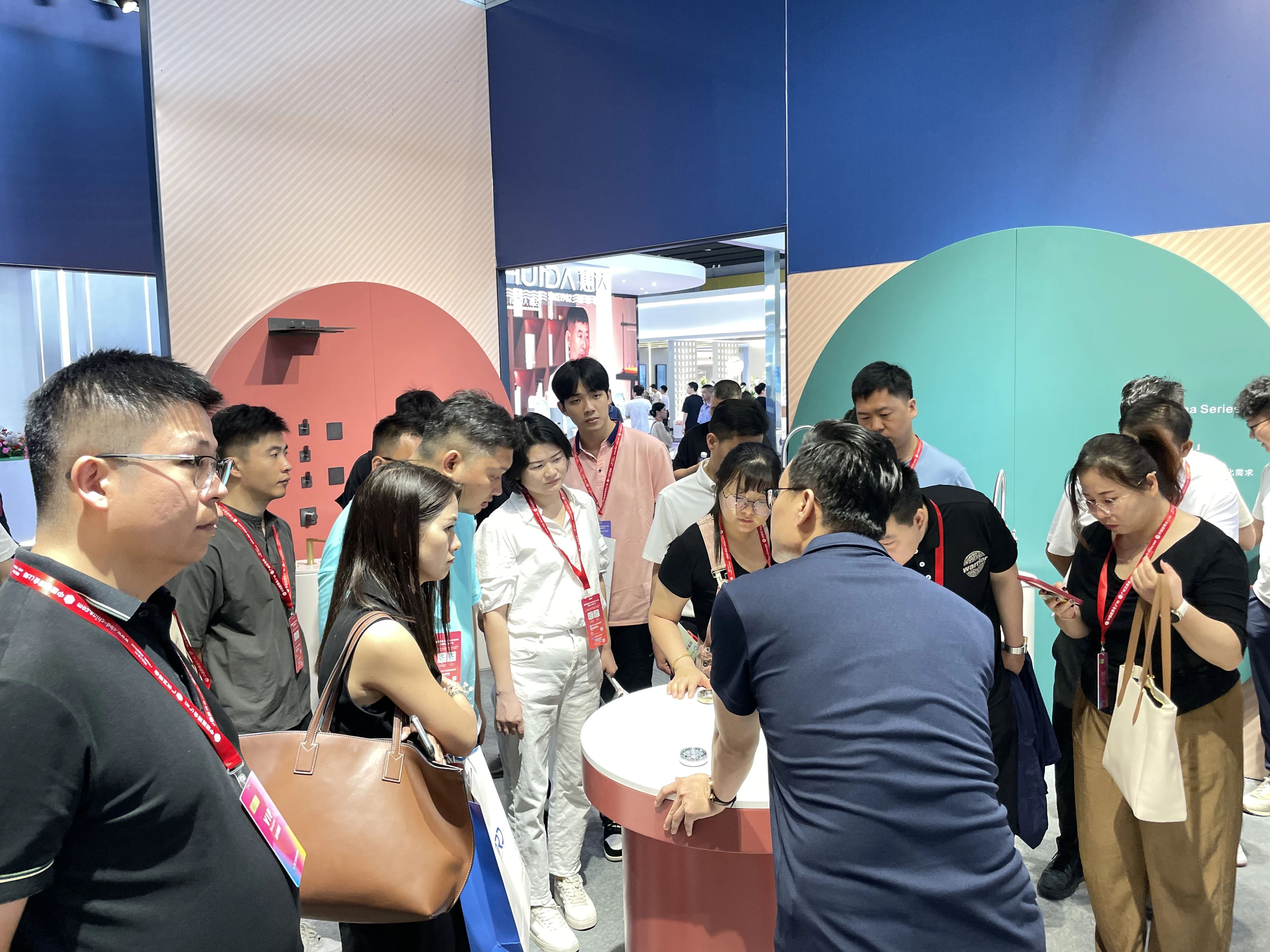 1720503628795202.jpg 1720503625251.jpg